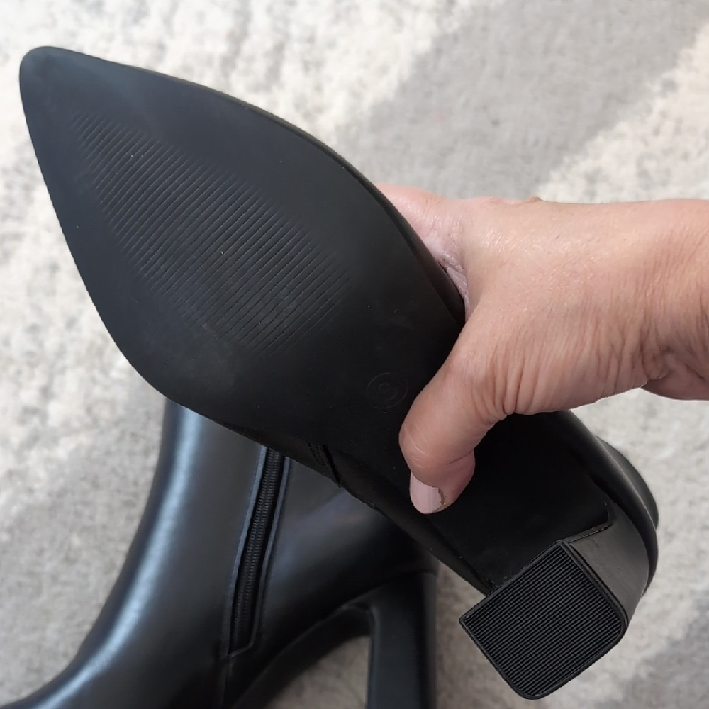 Brand New In Box Madden Girl Bonnie Ankle Booties with Block Heel - 8 - Picture 6 of 9